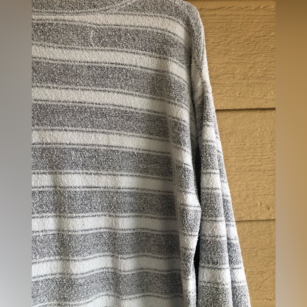 Gray and White Striped Sweater Vinyard Crew - Picture 5 of 5